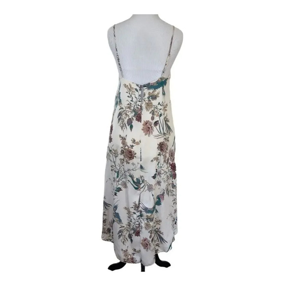 Honey Punch Spring Cream Floral High Low Dress with side Pockets - Picture 5 of 11